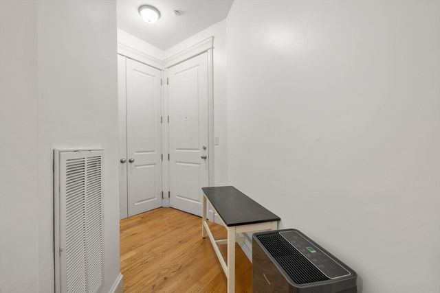 350 West 2nd St 1, Boston, MA 02127