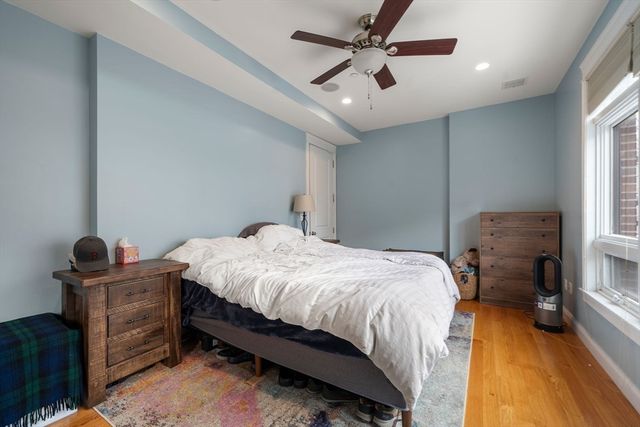 350 West 2nd St 1, Boston, MA 02127