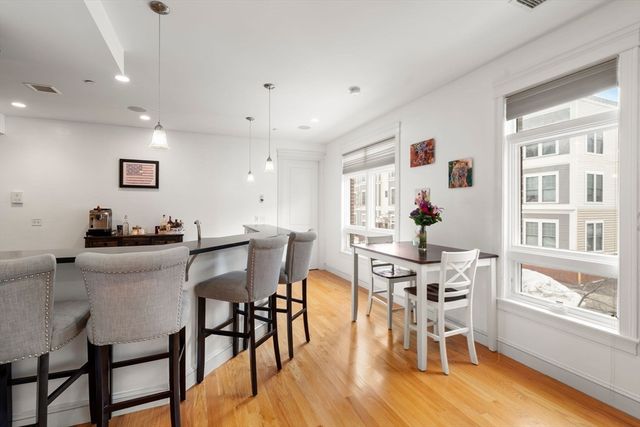 350 West 2nd St 1, Boston, MA 02127