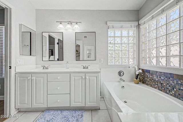1312 W LYNX Way, Chandler, AZ 85248