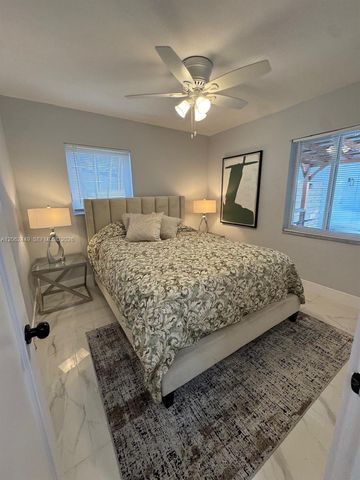 5430 SW 99th Ave, Miami, FL 33165