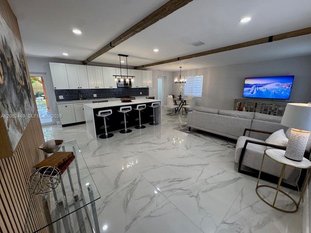 5430 SW 99th Ave, Miami, FL 33165