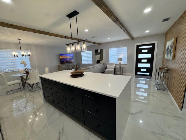 5430 SW 99th Ave, Miami, FL 33165
