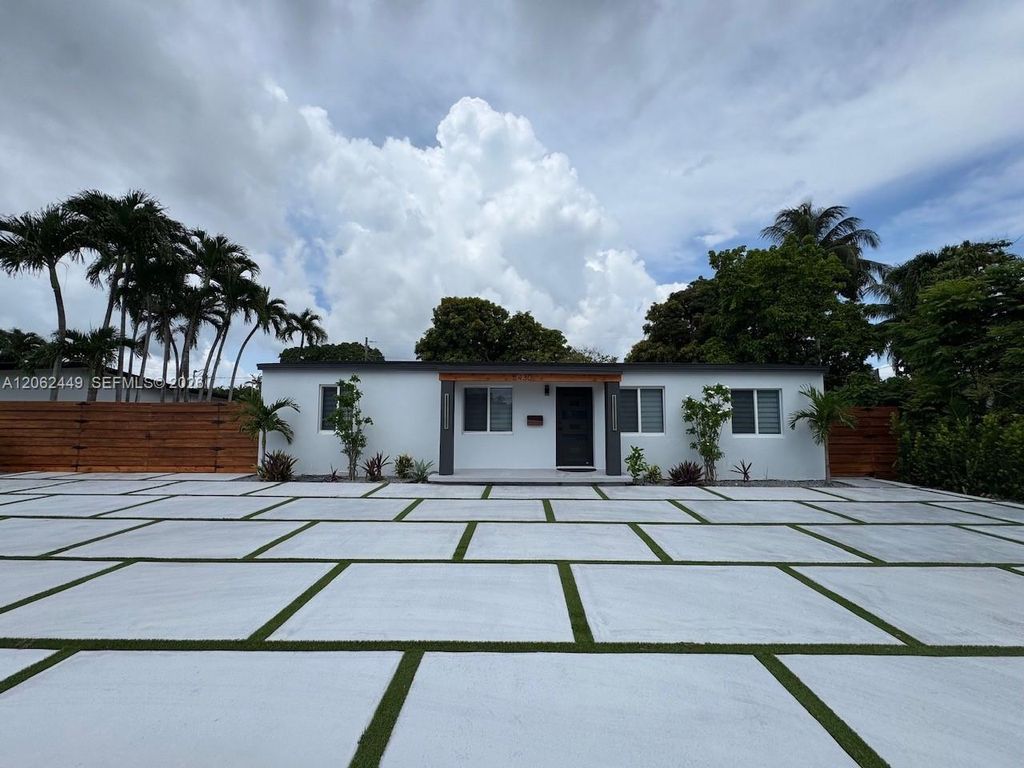 5430 SW 99th Ave, Miami, FL 33165