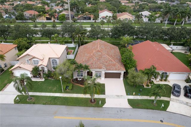 1154 NW 183rd Ter, Pembroke Pines, FL 33029