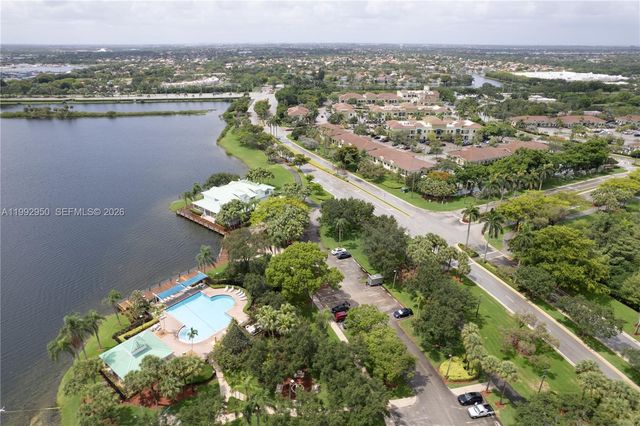 1154 NW 183rd Ter, Pembroke Pines, FL 33029