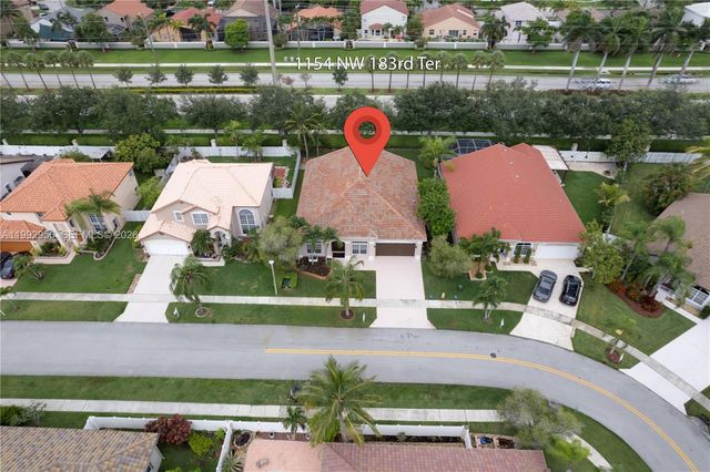 1154 NW 183rd Ter, Pembroke Pines, FL 33029
