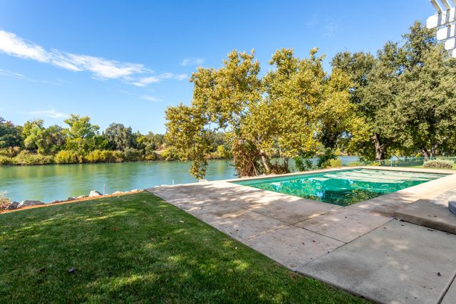 300 Agua Verdi Drive, Red Bluff, CA 96080