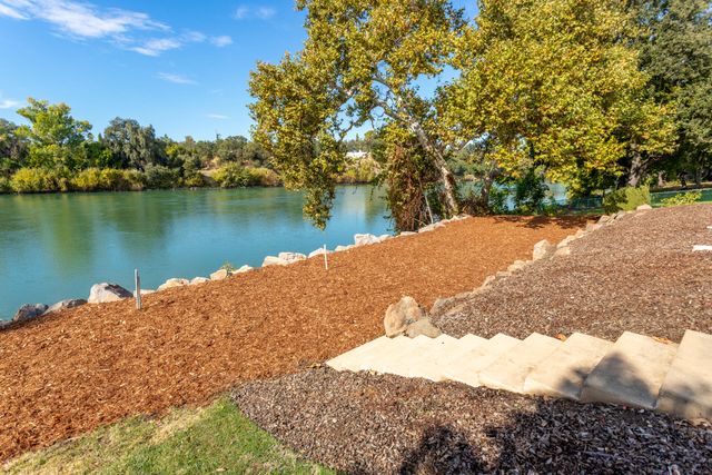 300 Agua Verdi Drive, Red Bluff, CA 96080