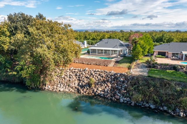 300 Agua Verdi Drive, Red Bluff, CA 96080