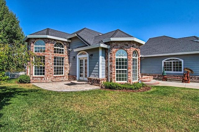 300 Agua Verdi Drive, Red Bluff, CA 96080