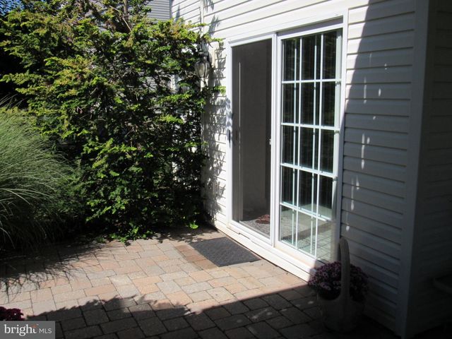 1214 STONEHENGE DR, Reading, PA 19606