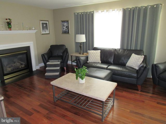 1214 STONEHENGE DR, Reading, PA 19606
