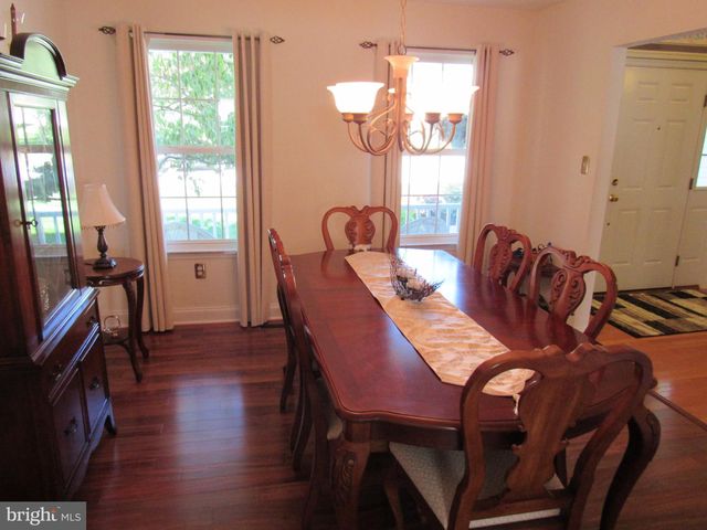 1214 STONEHENGE DR, Reading, PA 19606
