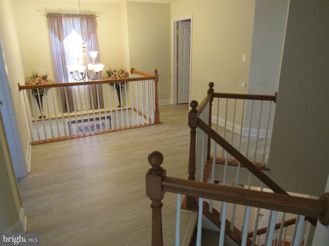 1214 STONEHENGE DR, Reading, PA 19606