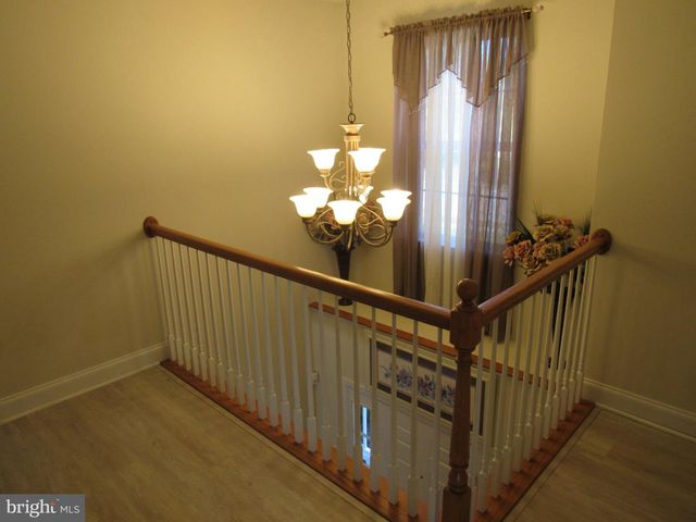 1214 STONEHENGE DR, Reading, PA 19606