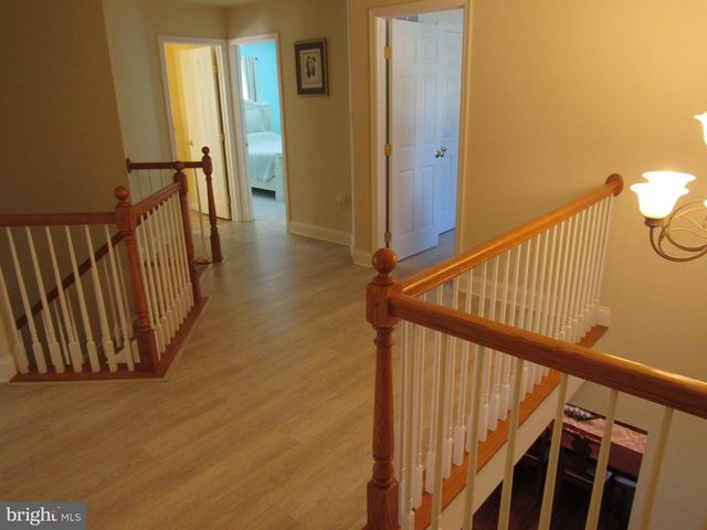 1214 STONEHENGE DR, Reading, PA 19606