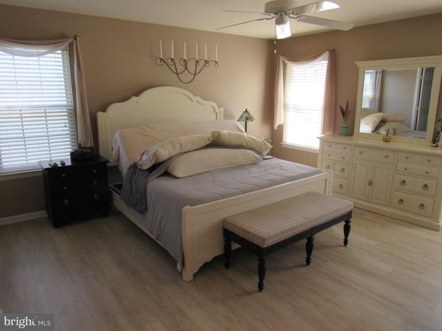 1214 STONEHENGE DR, Reading, PA 19606