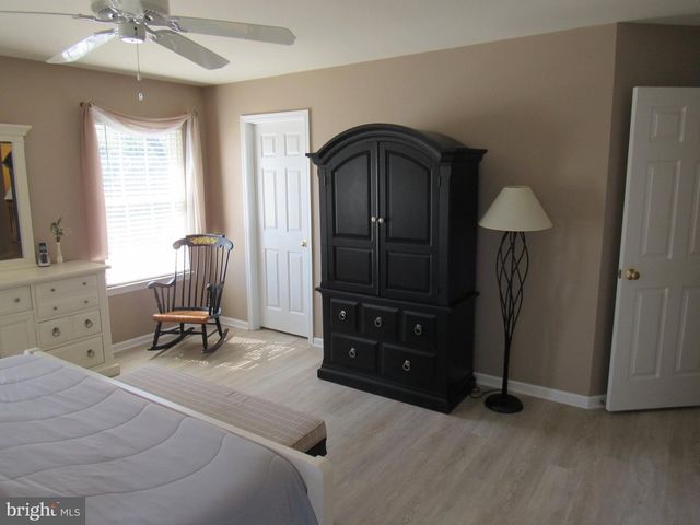 1214 STONEHENGE DR, Reading, PA 19606