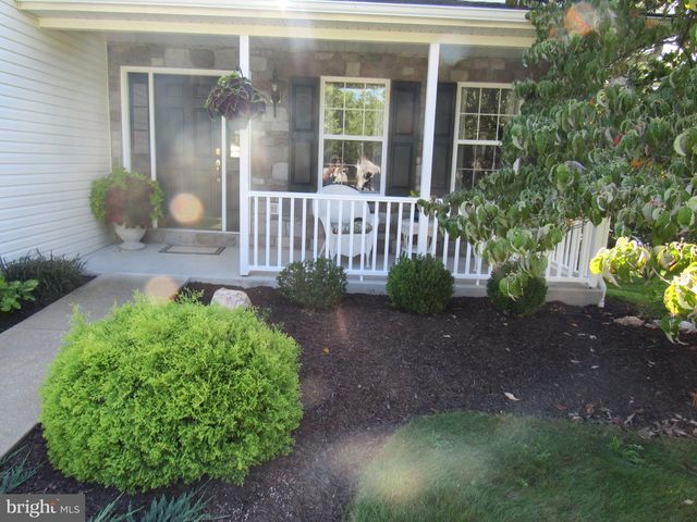 1214 STONEHENGE DR, Reading, PA 19606