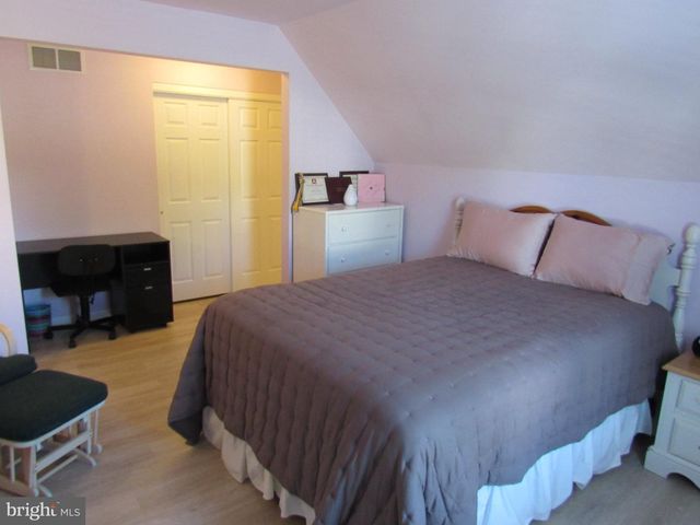 1214 STONEHENGE DR, Reading, PA 19606