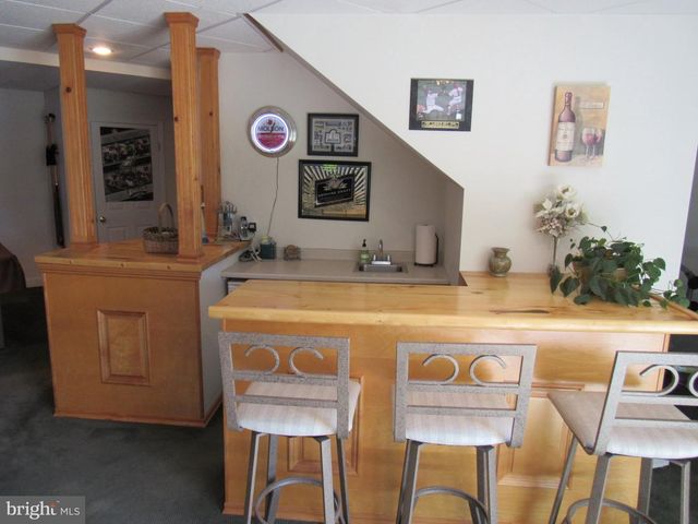 1214 STONEHENGE DR, Reading, PA 19606