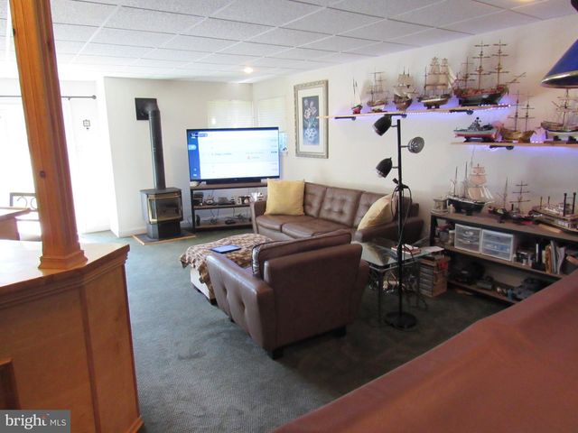 1214 STONEHENGE DR, Reading, PA 19606