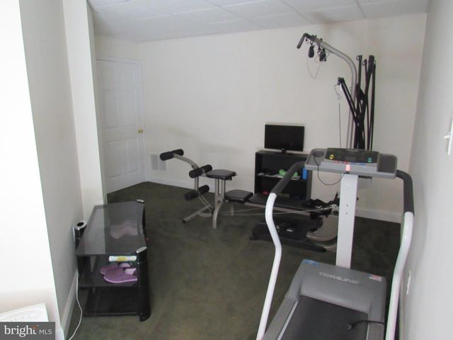 1214 STONEHENGE DR, Reading, PA 19606