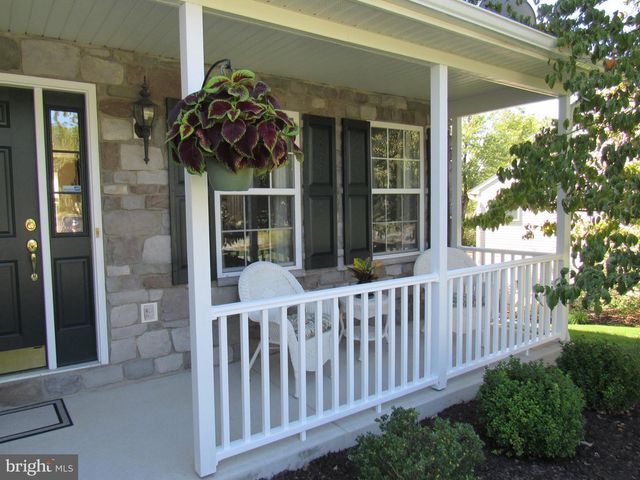 1214 STONEHENGE DR, Reading, PA 19606