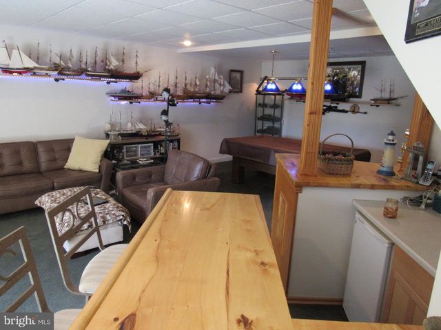 1214 STONEHENGE DR, Reading, PA 19606