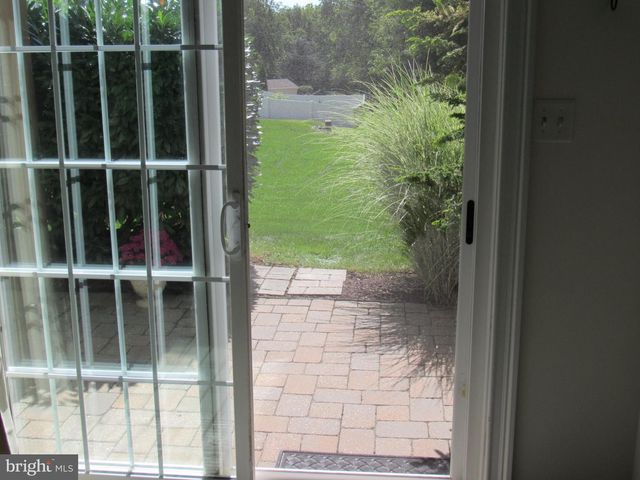 1214 STONEHENGE DR, Reading, PA 19606