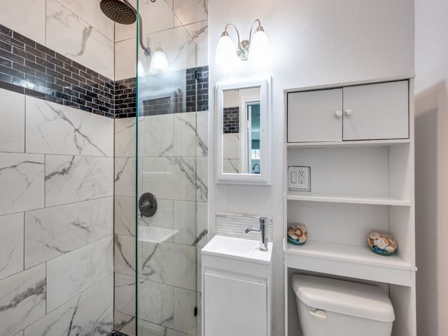 2709 Pennsylvania Avenue, Dallas, TX 75215