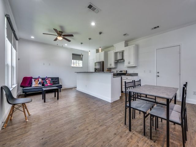 2709 Pennsylvania Avenue, Dallas, TX 75215