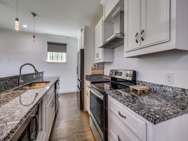 2709 Pennsylvania Avenue, Dallas, TX 75215