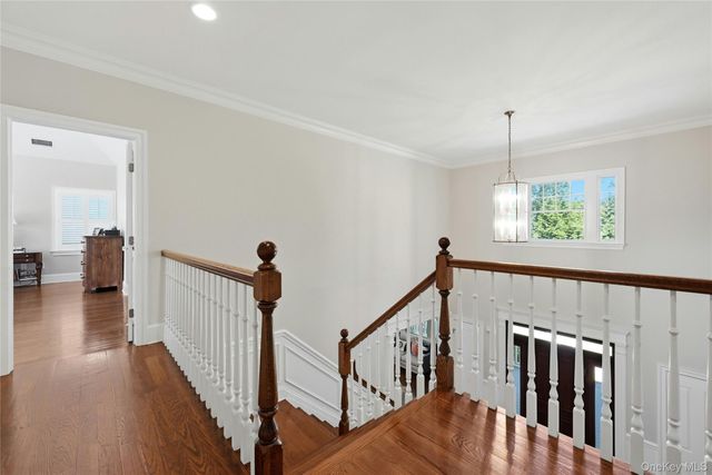 1330 Ridge Road, Laurel Hollow, NY 11791