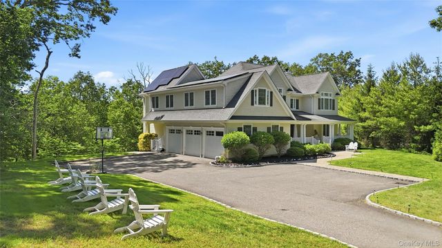 1330 Ridge Road, Laurel Hollow, NY 11791