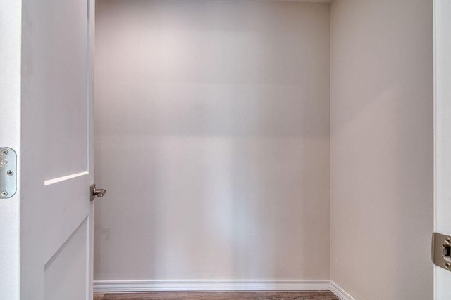 520 S Troy Avenue, Springfield, MO 65802