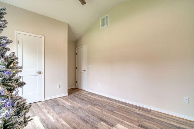 520 S Troy Avenue, Springfield, MO 65802