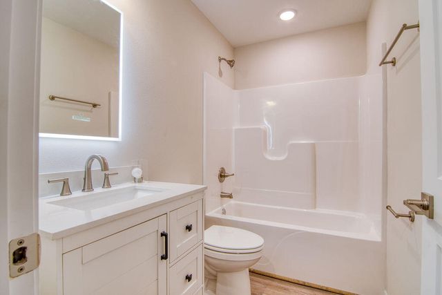 520 S Troy Avenue, Springfield, MO 65802