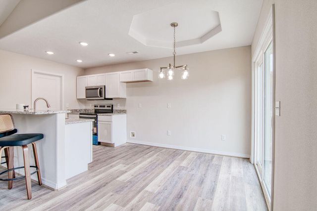 520 S Troy Avenue, Springfield, MO 65802