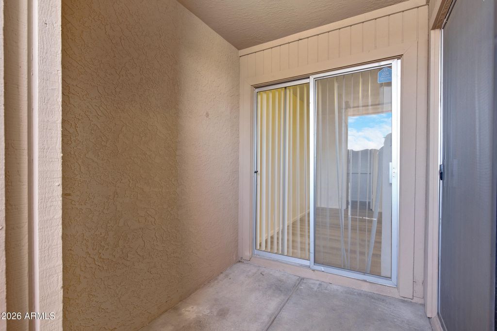 Image 25 of property listing at 20235 N 3RD Drive 8, Phoenix, AZ 85027