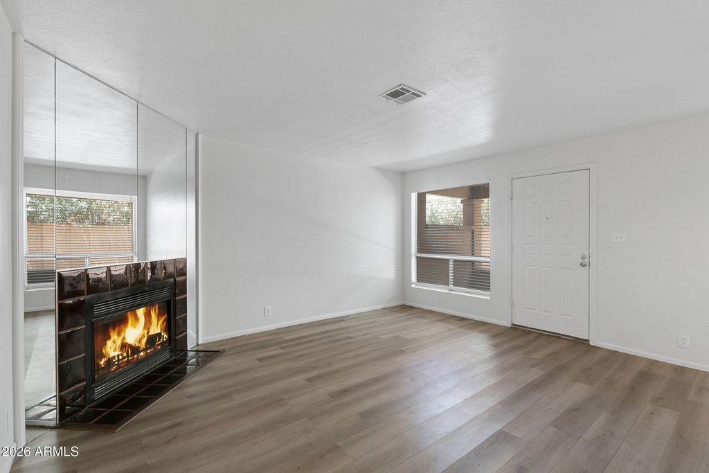 Image 3 of property listing at 20235 N 3RD Drive 8, Phoenix, AZ 85027