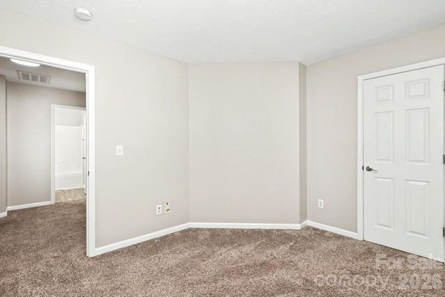 3219 Decapolis Drive, Charlotte, NC 28215