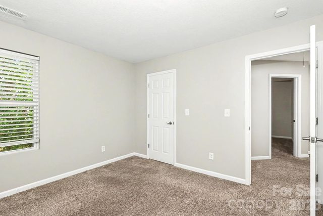 3219 Decapolis Drive, Charlotte, NC 28215