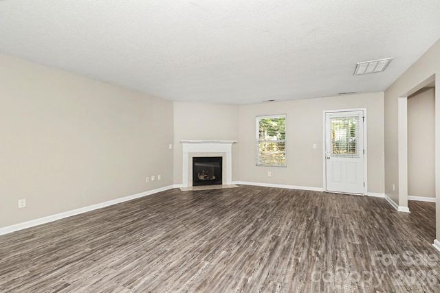 3219 Decapolis Drive, Charlotte, NC 28215