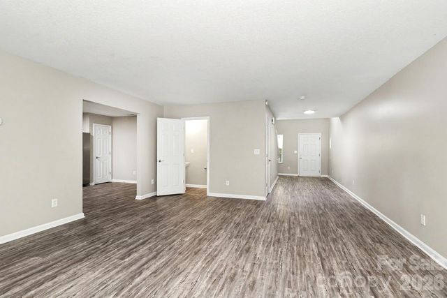 3219 Decapolis Drive, Charlotte, NC 28215