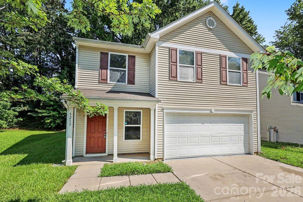 3219 Decapolis Drive, Charlotte, NC 28215