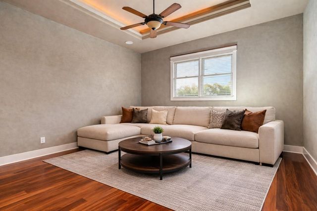 23426 Oscar RD, Spicewood, TX 78669