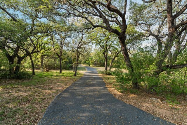 23426 Oscar RD, Spicewood, TX 78669
