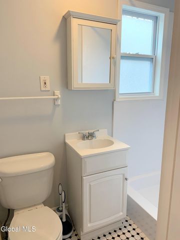 67 Harris Avenue, Albany, NY 12208